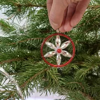 A bouquet in Bengali - a Christmas tree decoration (1)