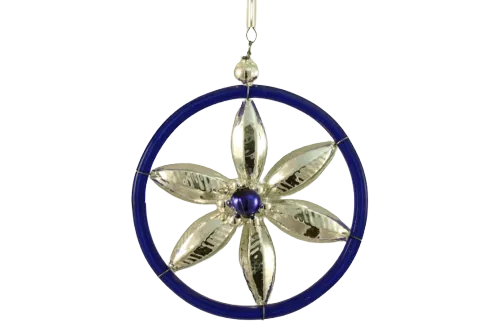 A bouquet in Bengali - a Christmas tree decoration
