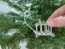 Trolley - Christmas tree ornament (1)