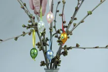 Flowered egg on a ribbon (1)